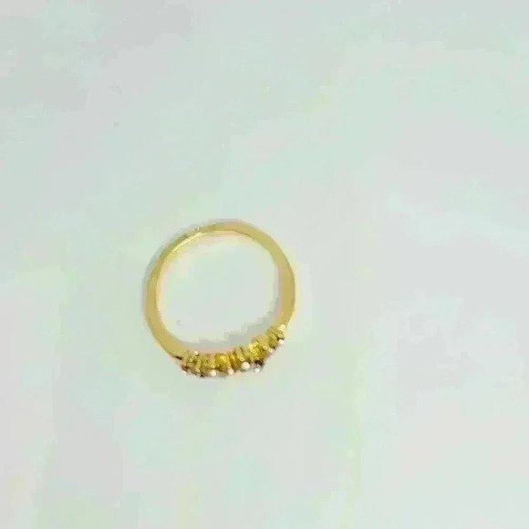 NWOT White Sapphire Gold Ring Size 6 - Picture 3 of 3